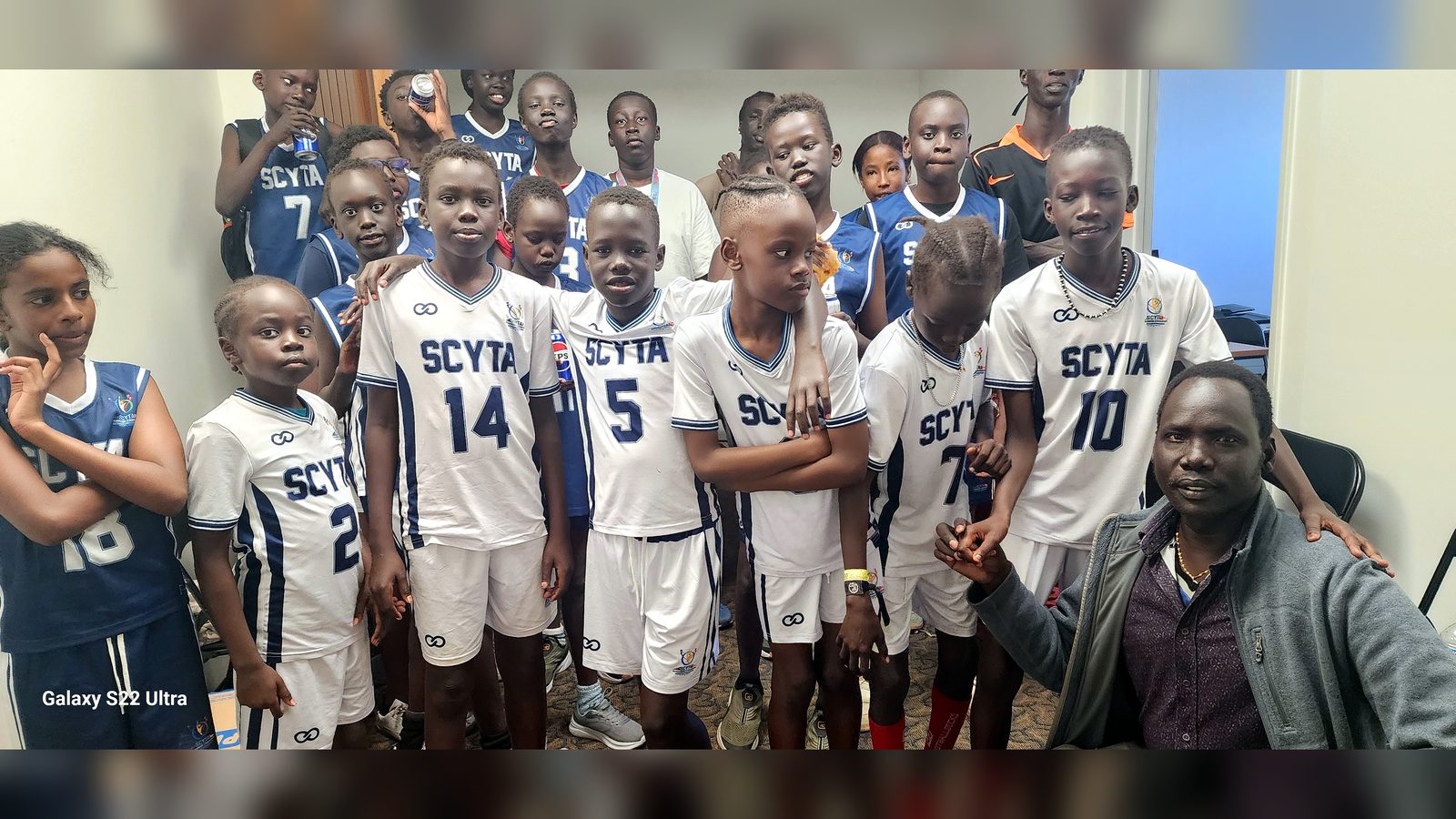 SCYTA basketball team group photo